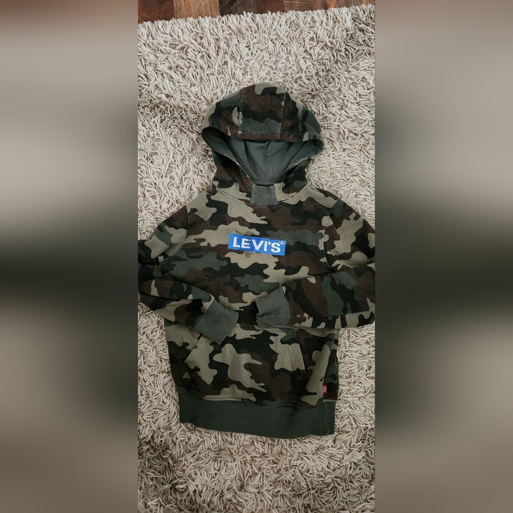 Sz Small Camo Levi's Hoodie